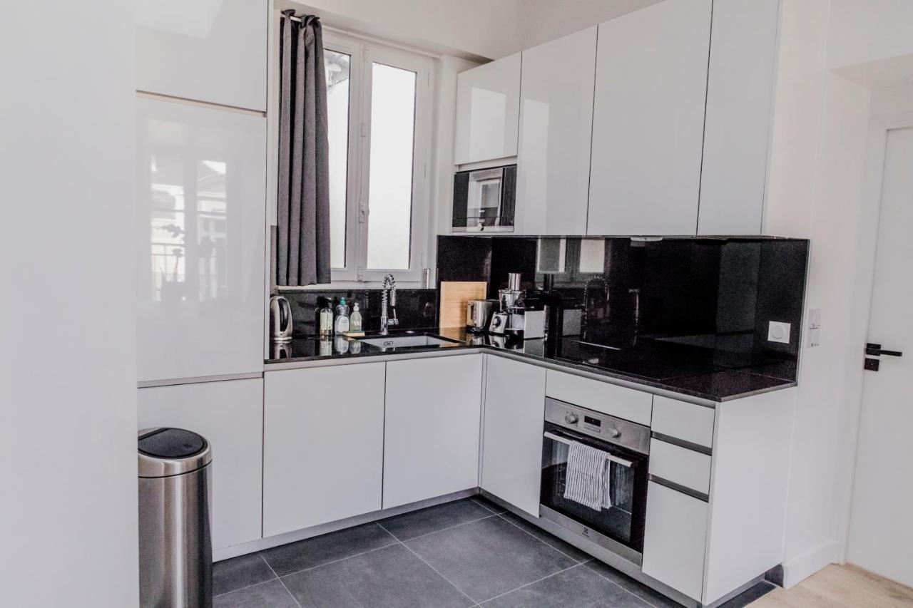 Luxury Apartment Elysees Париж Екстериор снимка